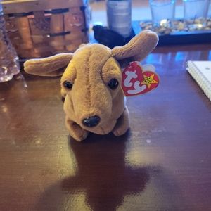 Ty Beanie Babies, "Weenie" Style 4013, 1995.